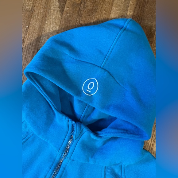 CROPPED FULL ZIP dōTERRA HOODIE - Picture 2 of 5